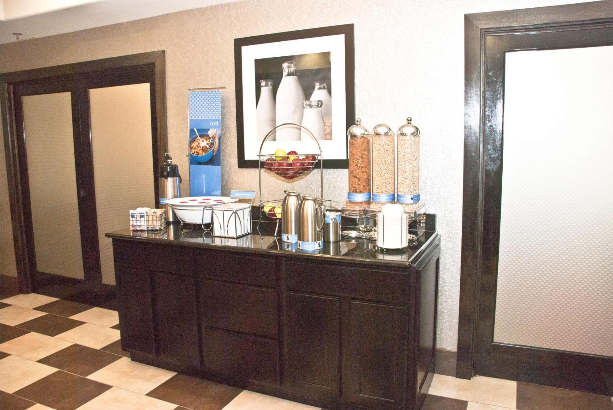 Hampton Inn Maumelle Étterem fotó